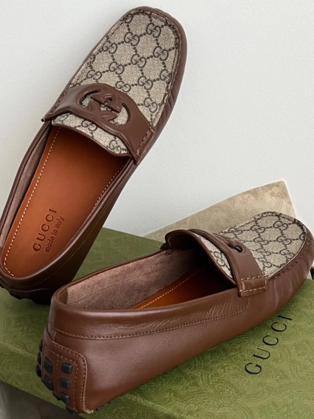 Gucci size 10